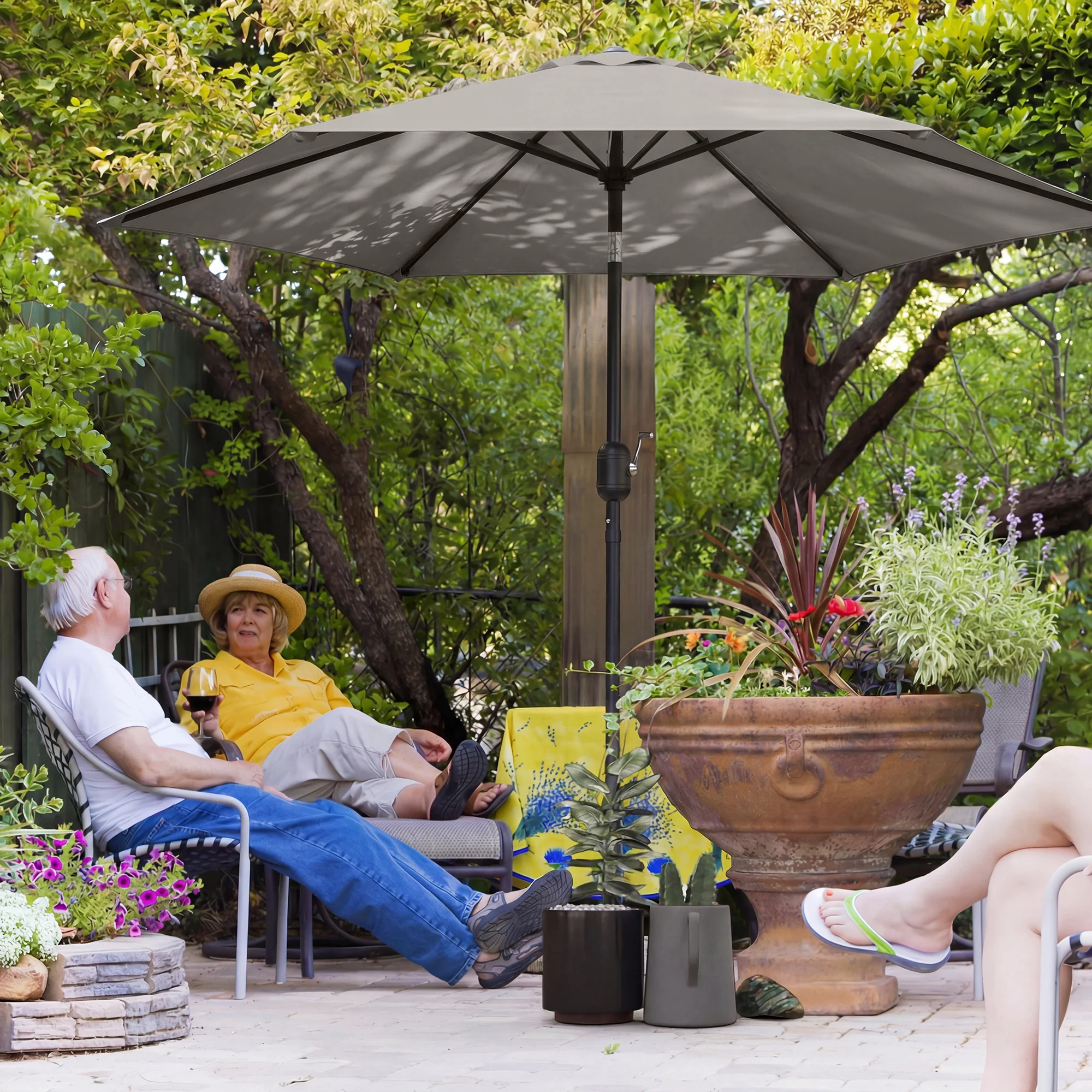 2.6 m Garden Parasol with Tilt, Crank, Vent & Aluminium Pole, Light Grey - Image 3