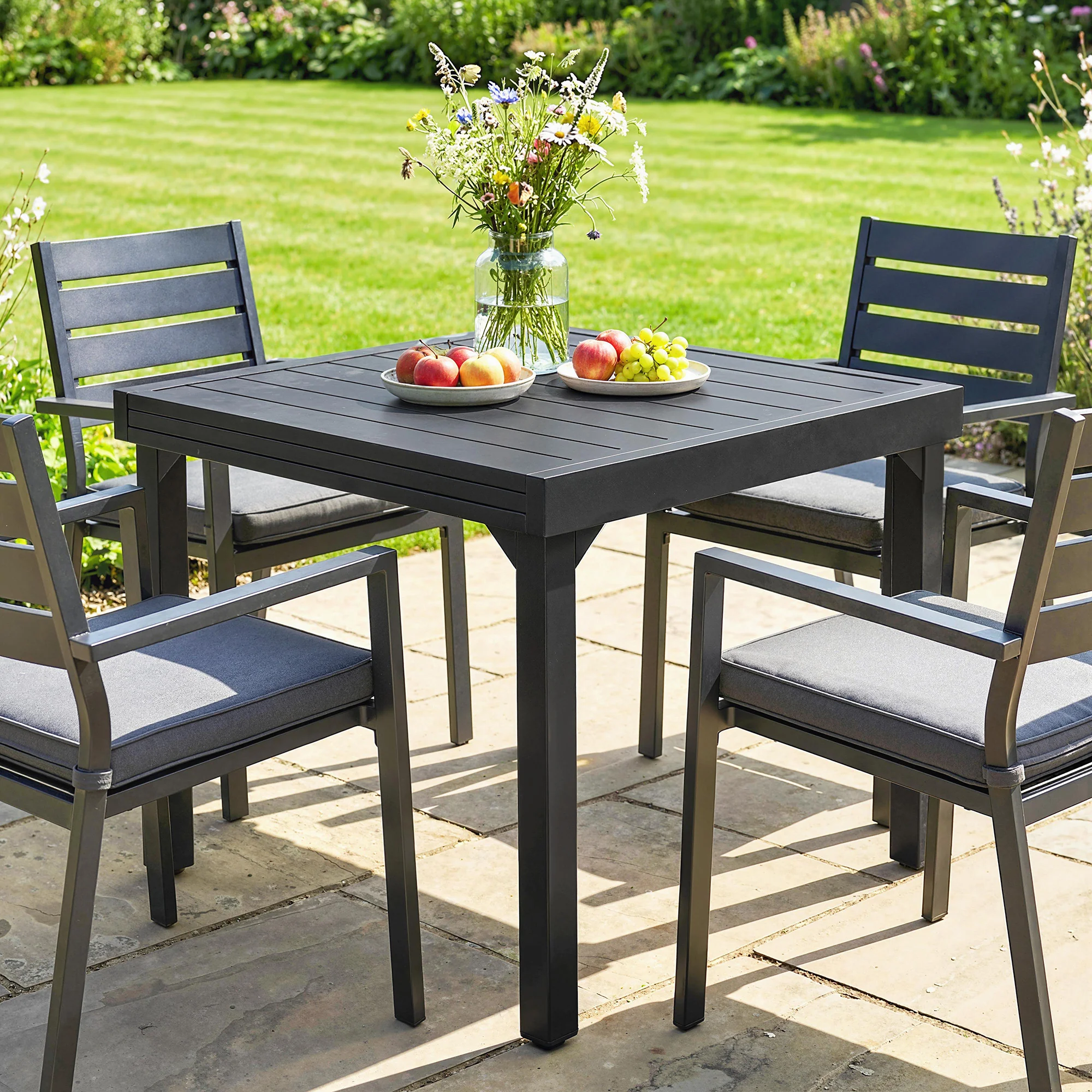 80-160 cm Extendable Aluminium Garden Table for 4-6 People, Black - Image 10