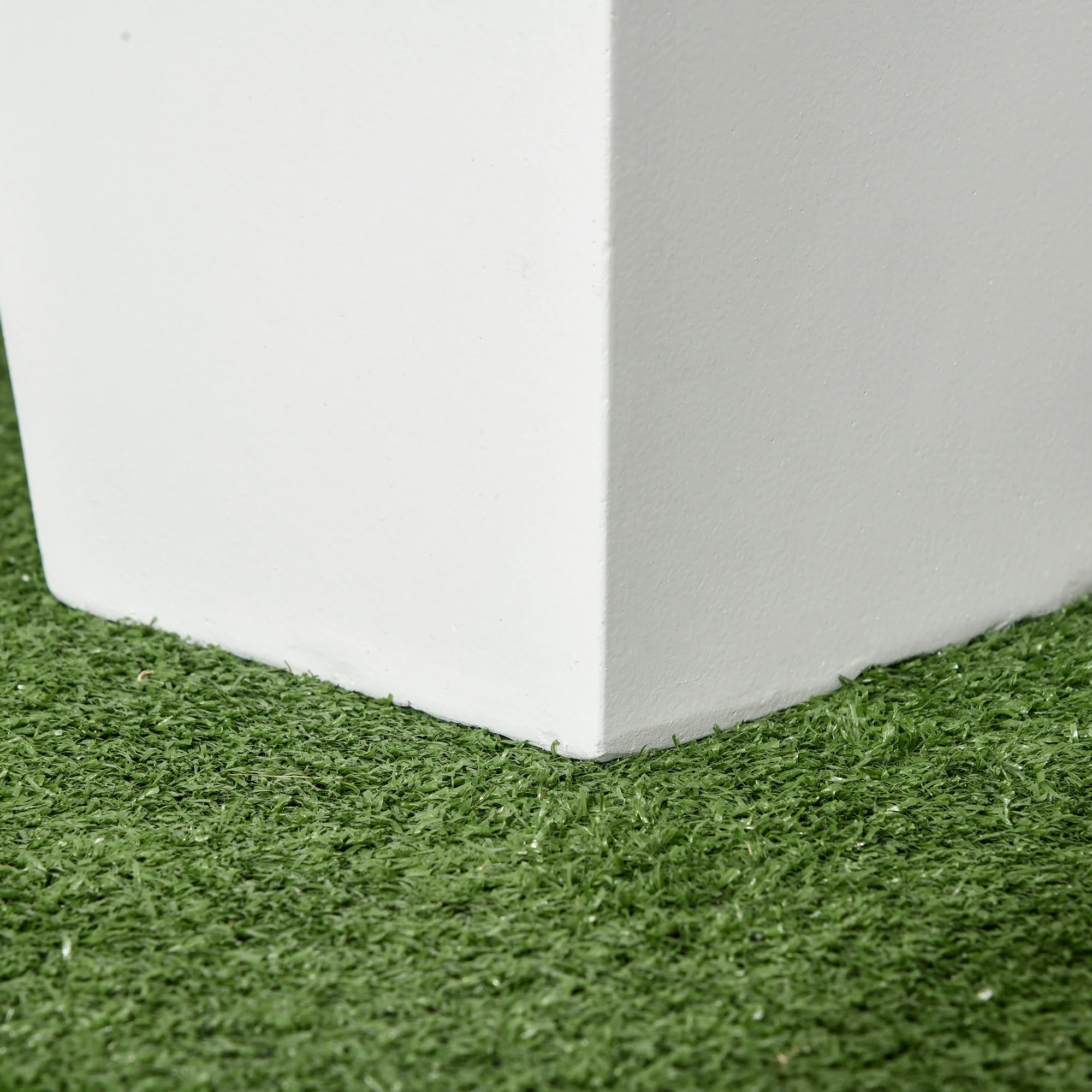 2-Pack Outdoor Planter Set, Flower Pots with Drainage Holes, Durable & Stackable Plant Pot, 22in & 18in, for Porch, Entryway, Patio, Yard, Garden, White - Image 10