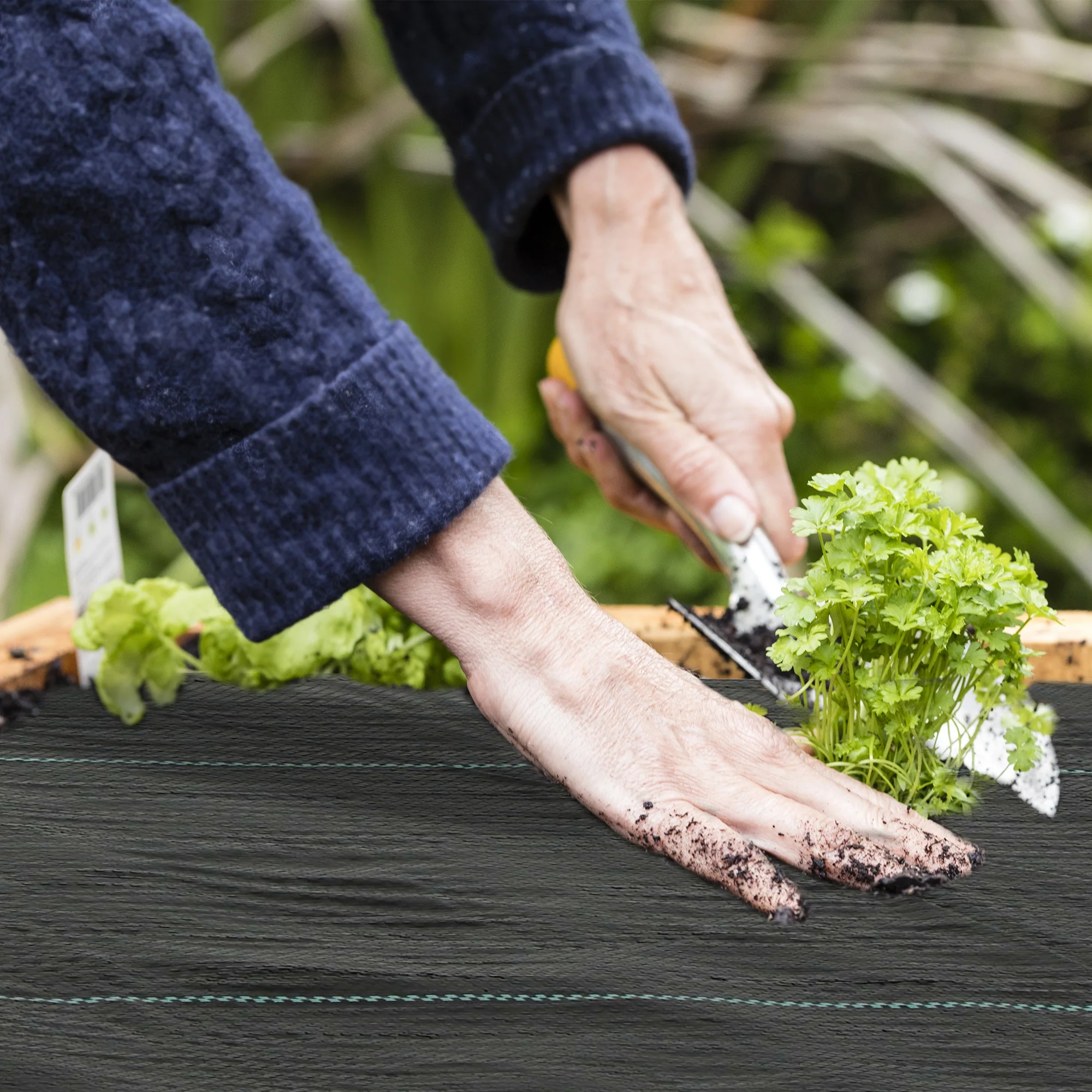 6 x 300 ft Weed Barrier Landscape Fabric Heavy Duty, 5oz Woven Weed Control Fabric - Image 11