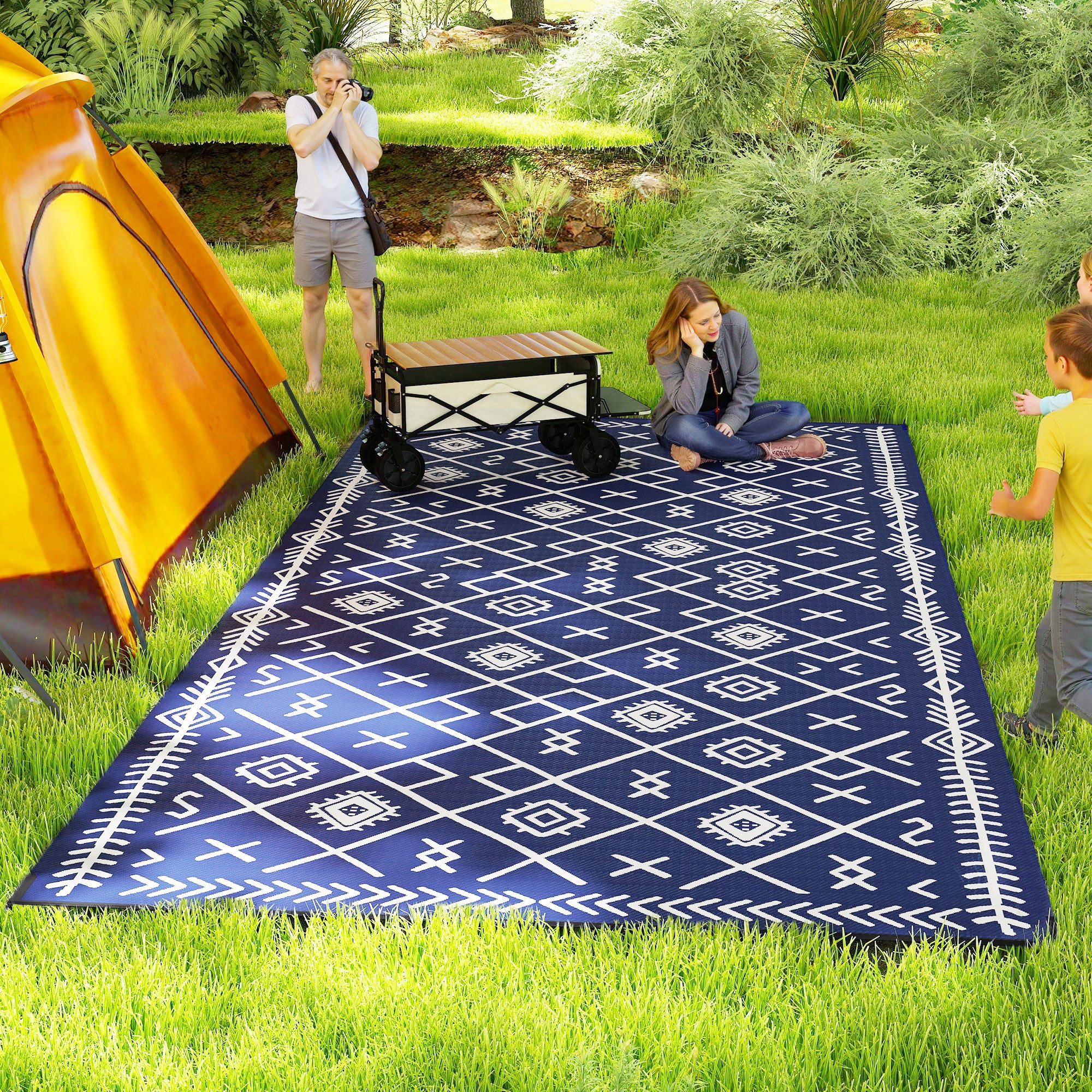 9' x18' Reversible Waterproof Plastic Straw Rug, Blue & White Rhombus Pattern - Image 3