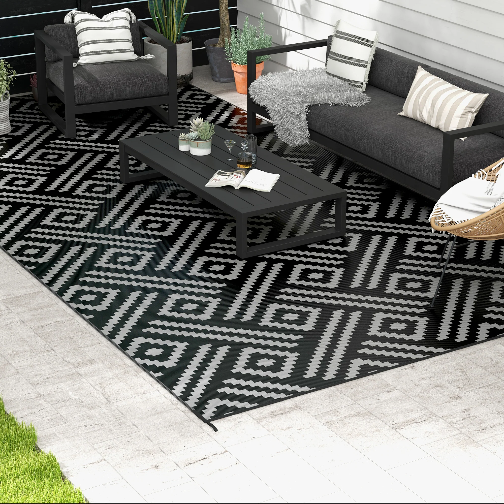 9' x 18' Reversible Mat w/ Carry Bag, Geometric Waterproof RV Rug for Backyard, Black & Grey - Image 3